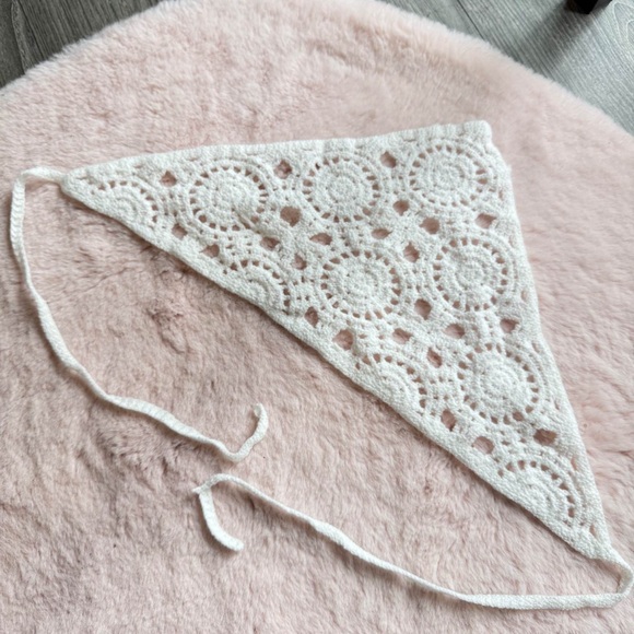 Brand New Hand-Crocheted Lace Bandana /
Headscarf - Picture 4 of 4